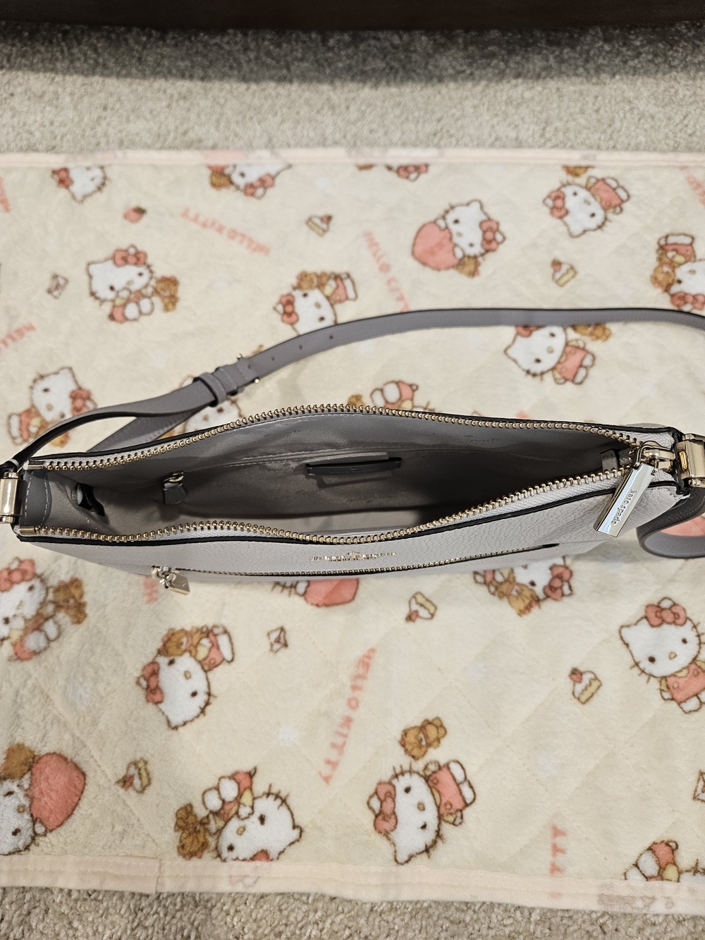 Classic Pebbled Crossbody Bag in Light Gray - Picture 3 of 3